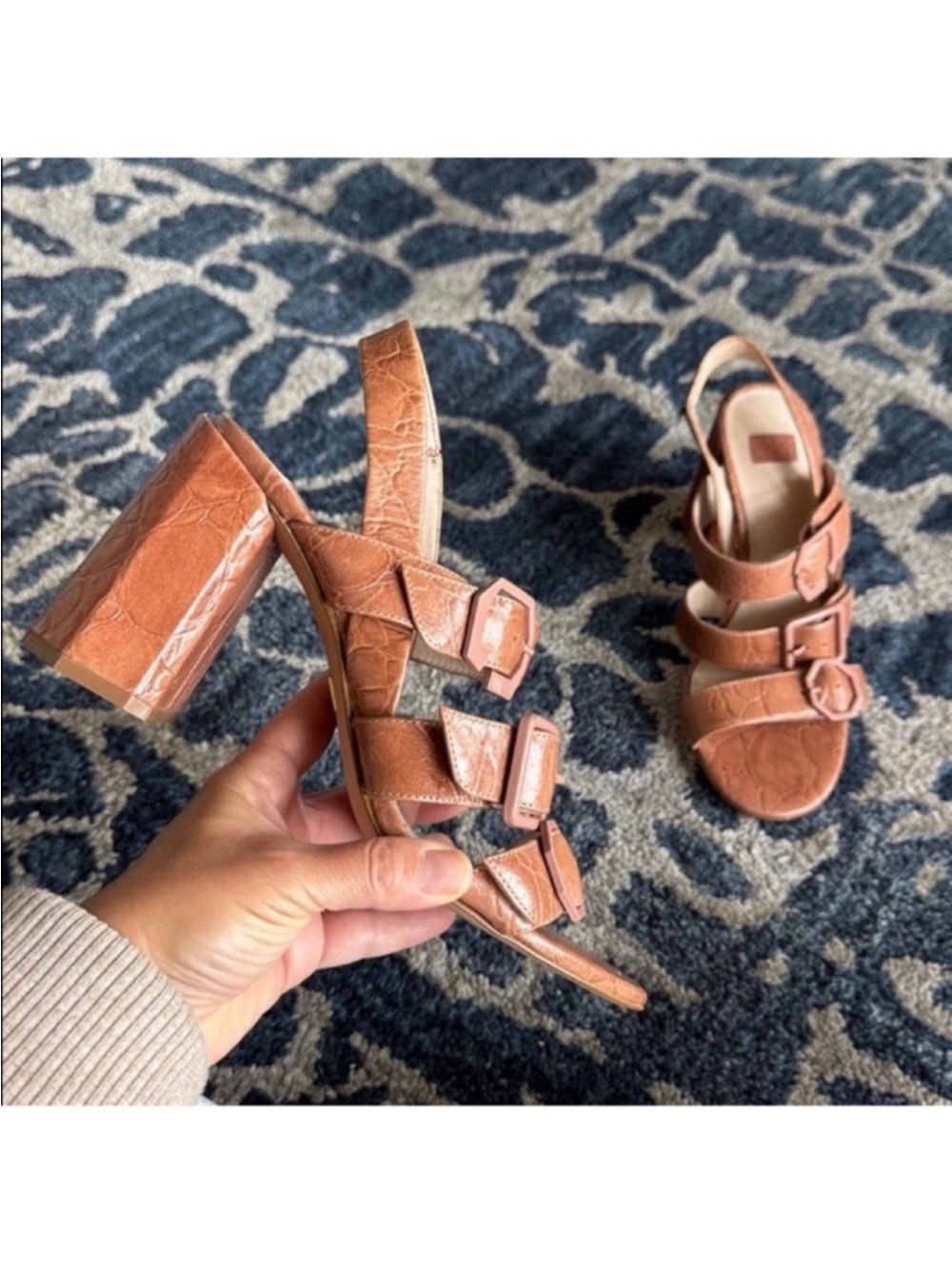 Louise Et Cie Soft Rose Embossed Leather Strappy Heeled Sandal SZ 8.5